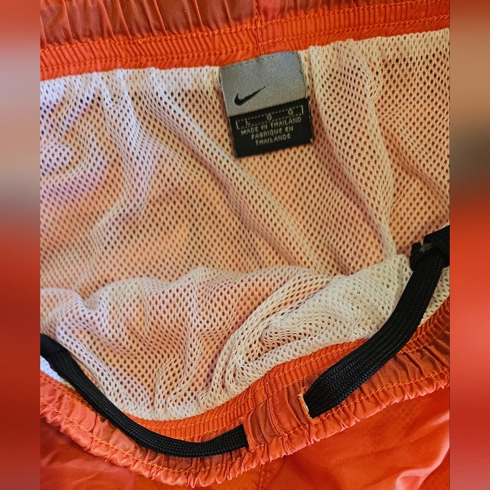 NIKE Men's Swim Trunks Shorts Size L LINED Orange Side Pockets Back Zip Pocket